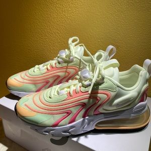 Nike Air Max 270 React